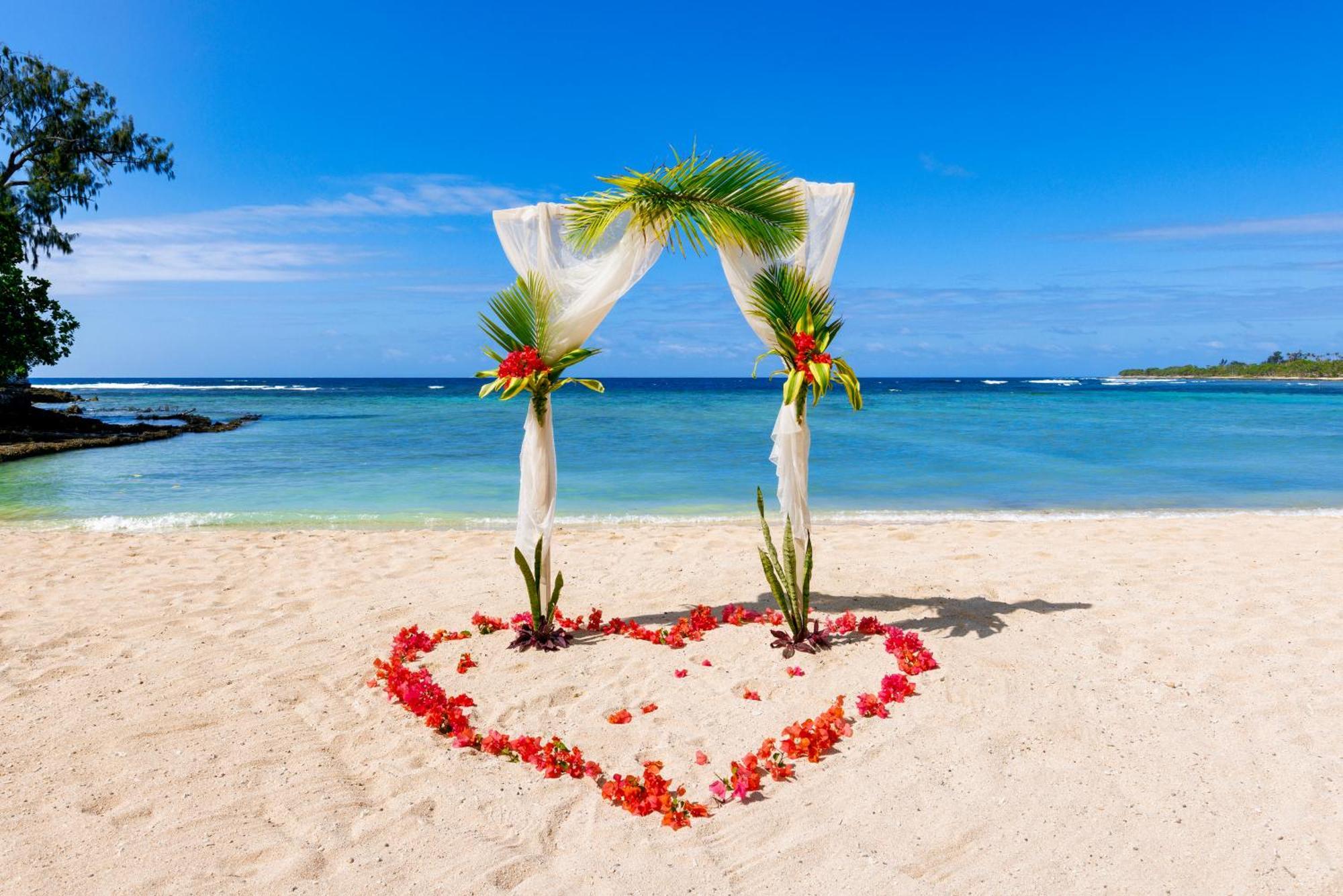 Breakas Beach Resort (Adults Only) Port Vila Luaran gambar