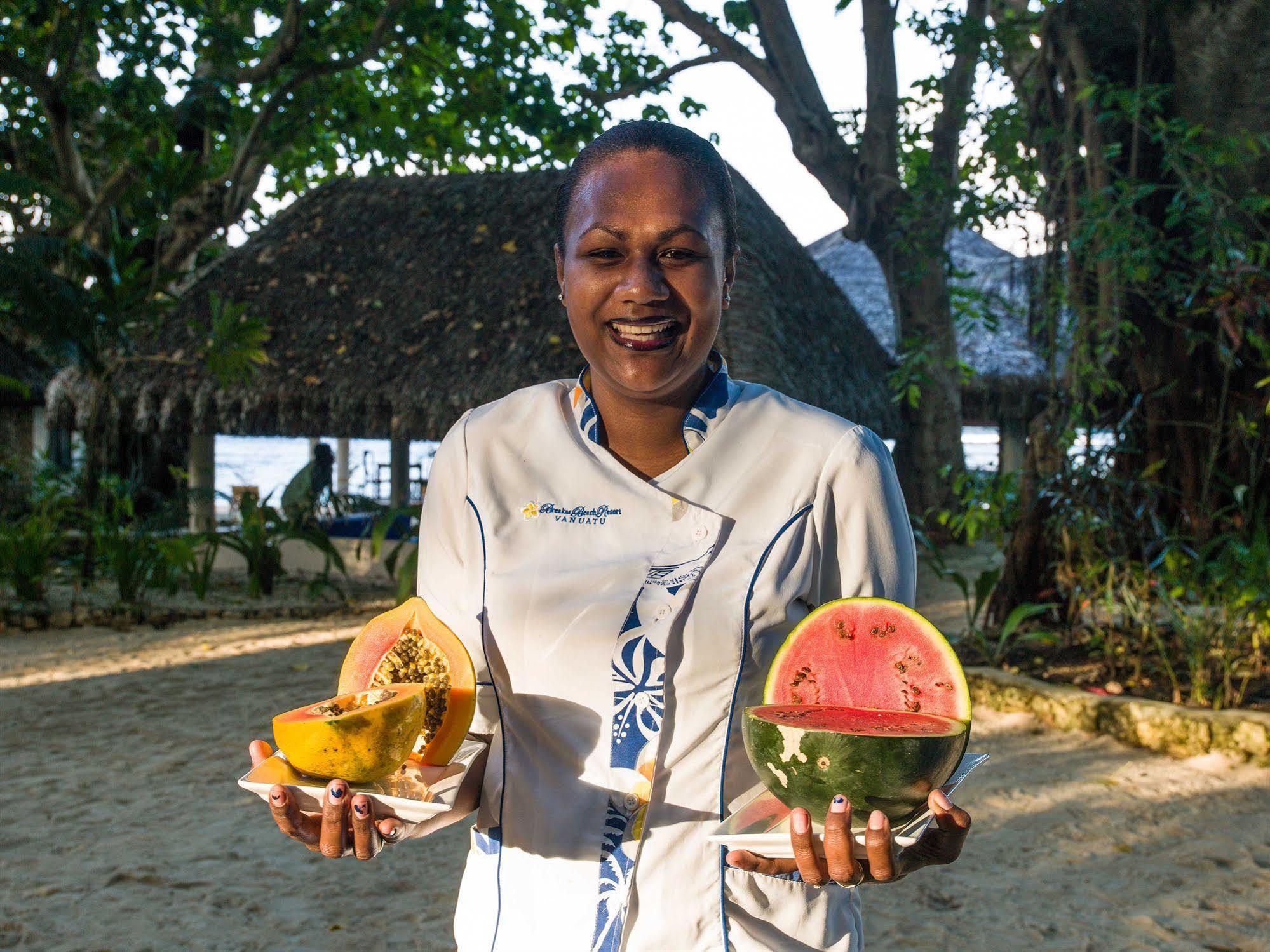 Breakas Beach Resort (Adults Only) Port Vila Luaran gambar