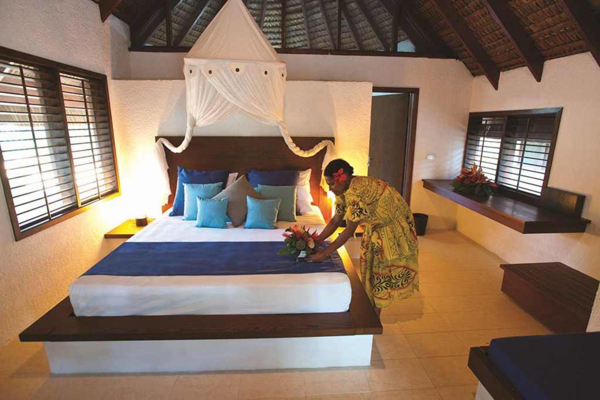 Breakas Beach Resort (Adults Only) Port Vila Luaran gambar