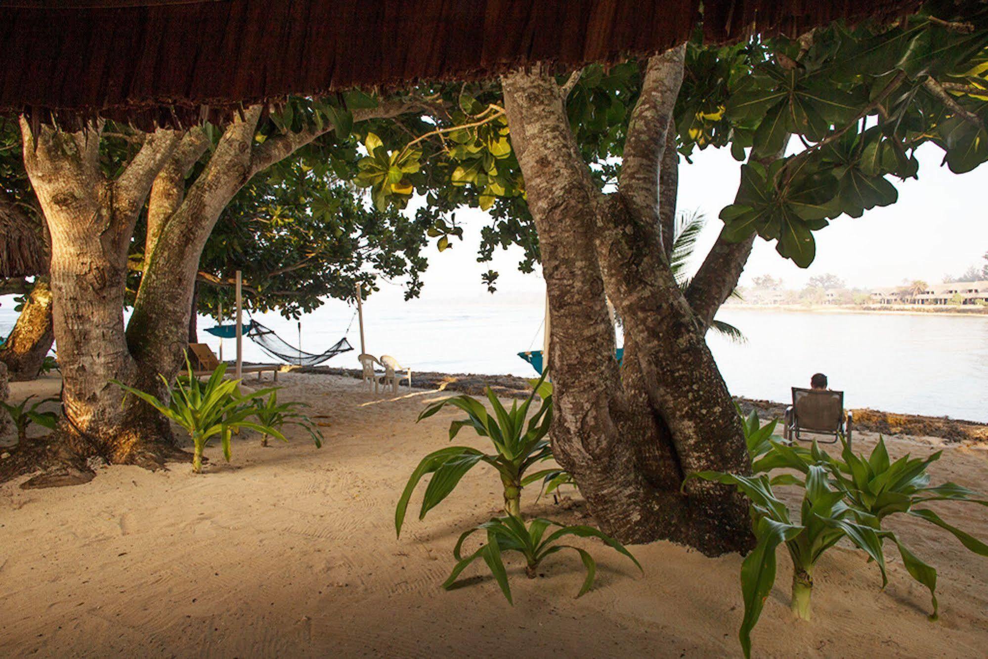 Breakas Beach Resort (Adults Only) Port Vila Luaran gambar